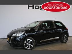 Zwart, metallic lak Gebruikt 2018 DS Automobiles DS3 So Chic Hatchback | € 8.940 (Goede deal)