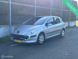 Grijs Gebruikt 2006 Peugeot 307 Griffe Hatchback | € 2.150 (Eerlijke prijs)