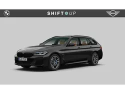 Zwart Gebruikt 2022 BMW 530 M Sport Stationwagen | € 41.940 (Iets duurder)