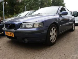 Blauw Gebruikt 2001 Volvo S60 Sedan | € 695 (Eerlijke prijs)