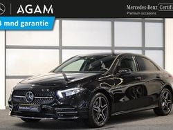 Zwart Gebruikt 2022 Mercedes A250 Business Sedan | € 31.950 (Goede deal)