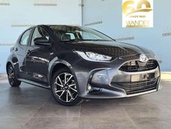 Grijs Gebruikt 2022 Toyota Yaris Hybrid Team Hatchback | € 22.900 (Eerlijke prijs)