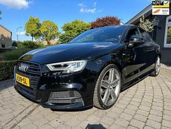 Zwart Gebruikt 2018 Audi A3 S-Line Sedan | € 17.900 (Eerlijke prijs)
