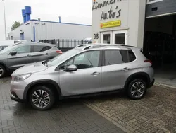 Grijs, metallic lak Gebruikt 2018 Peugeot 2008 Allure SUV | € 8.950 (Eerlijke prijs)