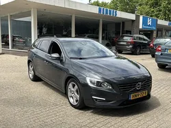 Grijs Gebruikt 2015 Volvo V60 Momentum Stationwagen | € 14.250 (Eerlijke prijs)