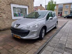 Zilver Gebruikt 2009 Peugeot 308 Style Hatchback | € 1.750 (Goede deal)