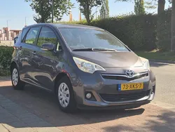 Grijs Gebruikt 2012 Toyota Verso-S MPV | € 3.950 (Iets duurder)