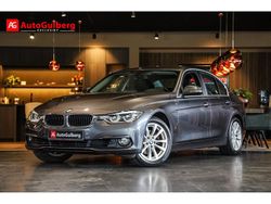 Grijs Gebruikt 2016 BMW 330 Executive Sedan | € 12.900 (Goede deal)