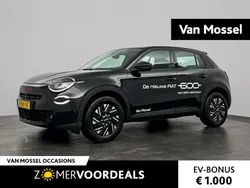 Zwart Gebruikt 2023 Fiat 600E Red SUV | € 26.440 (Eerlijke prijs)