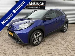 Blauw Gebruikt 2023 Toyota Aygo Envy Hatchback | € 20.945 (Eerlijke prijs)