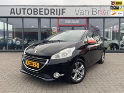 Zwart Gebruikt 2015 Peugeot 208 Roland Garros Hatchback | € 8.945 (Eerlijke prijs)