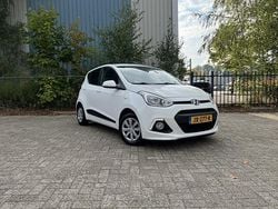 Wit Gebruikt 2016 Hyundai i10 GO! Hatchback | € 5.585