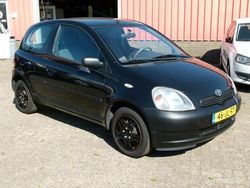 Zwart Gebruikt 2002 Toyota Yaris Hatchback | € 1.450 (Eerlijke prijs)