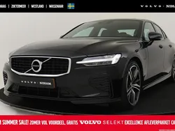 Zwart, metallic lak Gebruikt 2020 Volvo S60 R-Design Sedan | € 33.390 (Eerlijke prijs)