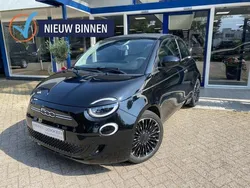 Zwart Gebruikt 2022 Fiat 500e La Prima Cabriolet | € 22.950 (Goede deal)