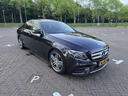 Zwart Gebruikt 2016 Mercedes E220 Prestige Sedan | € 22.450 (Eerlijke prijs)