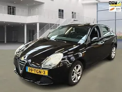 Zwart Gebruikt 2012 Alfa Romeo Giulietta Progression Hatchback | € 4.750 (Eerlijke prijs)