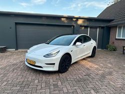 Gebruikt 2019 Tesla Model 3 Standard Range Plus Sedan | € 15.900 (Eerlijke prijs)