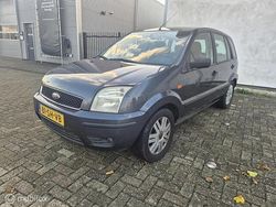 Grijs Gebruikt 2006 Ford Fusion Ghia MPV | € 995 (Goede deal)