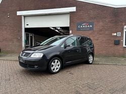 Zwart (metallic) Gebruikt 2004 VW Touran Highline MPV | € 2.499 (Eerlijke prijs)