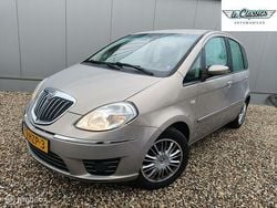 Beige Gebruikt 2009 Lancia Musa MPV | € 1.998 (Goede deal)