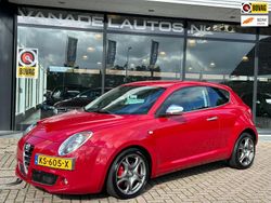 Rood Gebruikt 2015 Alfa Romeo MiTo Exclusive Hatchback | € 8.749 (Eerlijke prijs)