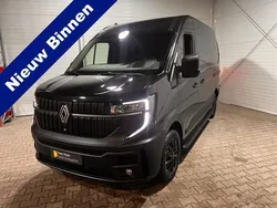 Zwart Nieuw 2024 Renault Master Black Edition Van | € 39.950 (Eerlijke prijs)