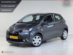 Grijs Gebruikt 2016 Toyota Aygo X-play Hatchback | € 7.745 (Iets duurder)