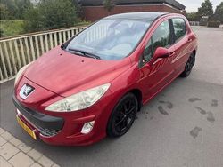 Rood Gebruikt 2008 Peugeot 308 Hatchback | € 3.250 (Eerlijke prijs)