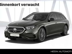 Grijs, metallic lak Nieuw 2025 Mercedes E300 Sport Edition Stationwagen | € 84.580 (Eerlijke prijs)