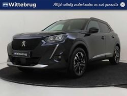 Zwart, metallic lak Gebruikt 2022 Peugeot e-2008 Allure SUV | € 18.725 (Goede deal)