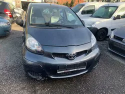Blauw Gebruikt 2010 Toyota Aygo Plus Hatchback | € 2.800