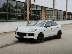 Grijs Gebruikt 2023 Porsche Cayenne Turbo SUV | € 119.500