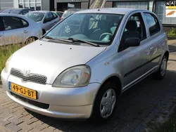 Grijs Gebruikt 2001 Toyota Yaris Sol Hatchback | € 1.950 (Goede deal)