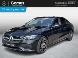 Zwart, metallic lak Gebruikt 2021 Mercedes C180 Luxury Sedan | € 39.950 (Eerlijke prijs)