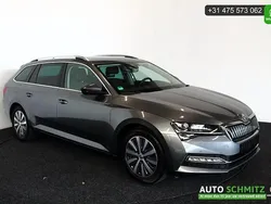 Grijs Gebruikt 2021 Skoda Superb Business Line Stationwagen | € 24.950 (Goede deal)