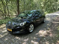 Zwart Gebruikt 2018 Opel Astra Innovation Stationwagen | € 8.750 (Duur)