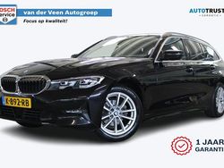 Zwart Gebruikt 2021 BMW 318 Executive Stationwagen | € 26.950 (Eerlijke prijs)