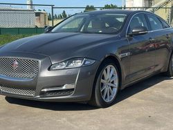 Grijs Gebruikt 2017 Jaguar XJ Premium Luxury Sedan | € 12.500
