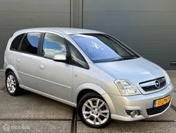 Grijs, metallic lak Gebruikt 2010 Opel Meriva Cosmo MPV | € 2.199 (Eerlijke prijs)