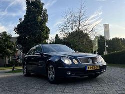 Zwart Gebruikt 2005 Mercedes E280 Avantgarde Sedan | € 4.199 (Goede deal)
