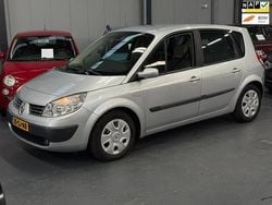 Grijs Gebruikt 2006 Renault Scénic II Expression MPV | € 2.349 (Eerlijke prijs)