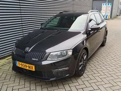 Zwart Gebruikt 2015 Skoda Octavia RS Stationwagen | € 18.250