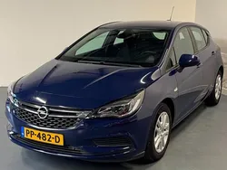 Blauw Gebruikt 2017 Opel Astra Edition Hatchback | € 9.545 (Goede deal)