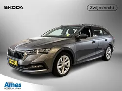 Grijs Gebruikt 2022 Skoda Octavia Business Line Stationwagen | € 29.995 (Iets duurder)