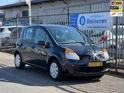 Zwart, metallic lak Gebruikt 2006 Renault Modus Expression MPV | € 1.495 (Eerlijke prijs)