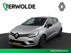 Grijs Gebruikt 2019 Renault Clio IV Intens Hatchback | € 13.740 (Iets duurder)