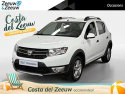 Wit Gebruikt 2016 Dacia Sandero Lauréate Hatchback | € 10.935 (Duur)