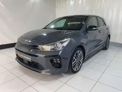Grijs Gebruikt 2021 Kia Rio GT-Line Sedan | € 16.490 (Eerlijke prijs)