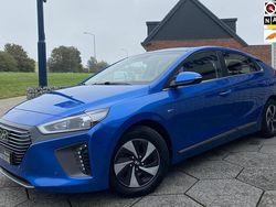 Blauw Gebruikt 2017 Hyundai Ioniq Comfort Hatchback | € 13.945 (Eerlijke prijs)